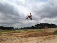 s1200_85_jumps_back.jpg